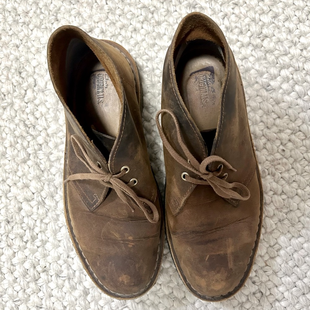 Clarks Originals Distressed Desert Boot, Size 6.5